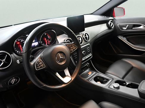 Used 2019 Mercedes-Benz GLA 250 4MATIC image 10