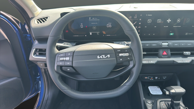 New 2026 Kia K4 EX FWD image 15