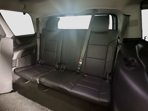Used 2018 Chevrolet Tahoe LT w/ LT Signature Package AWD/4WD image 30