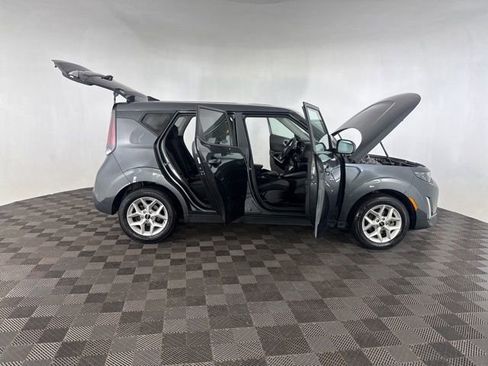 Used 2023 Kia Soul LX w/ Option Group 015 image 16