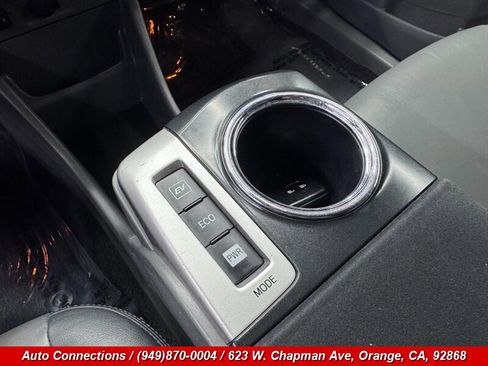 Used 2014 Toyota Prius V Five FWD image 14