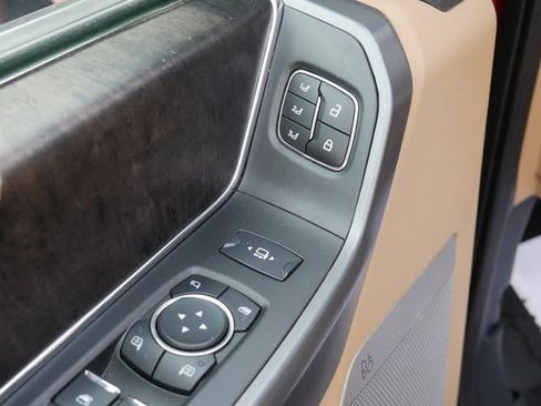 Used 2025 Ford F250 Lariat w/ Lariat Ultimate Package image 15