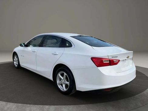 Used 2018 Chevrolet Malibu LS FWD image 4
