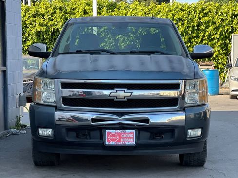 Used 2009 Chevrolet Silverado 1500 LT w/ Regional Value Package image 11