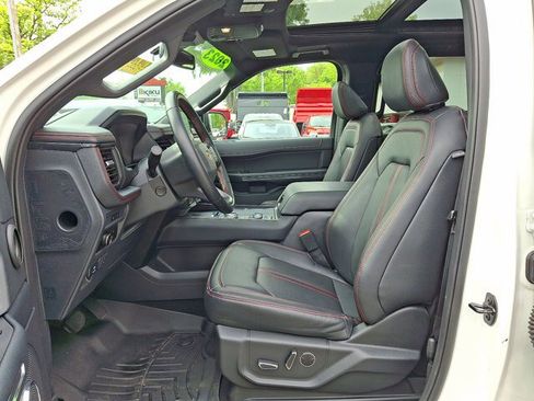 Certified 2023 Ford Expedition Max Limited AWD/4WD image 3