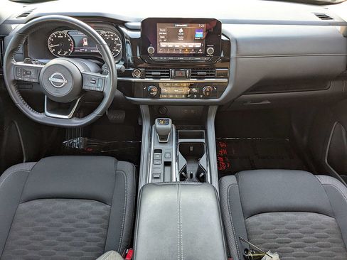 Used 2024 Nissan Pathfinder SV FWD image 16