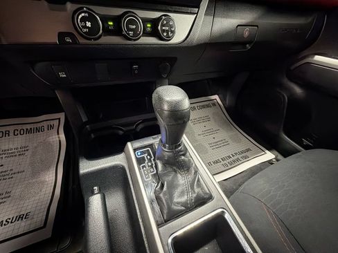 Used 2019 Toyota Tacoma SR5 RWD image 15