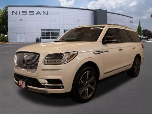 Used 2019 Lincoln Navigator Reserve w/ Cargo Package AWD/4WD image 6