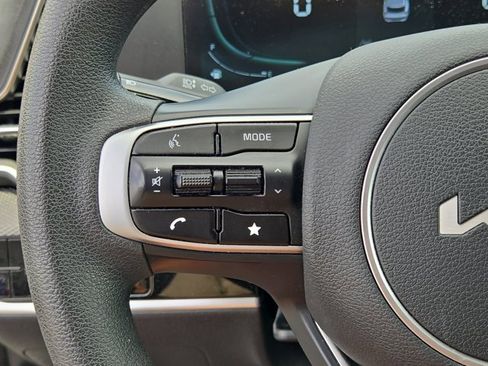 Certified 2025 Kia Sportage LX AWD/4WD image 23