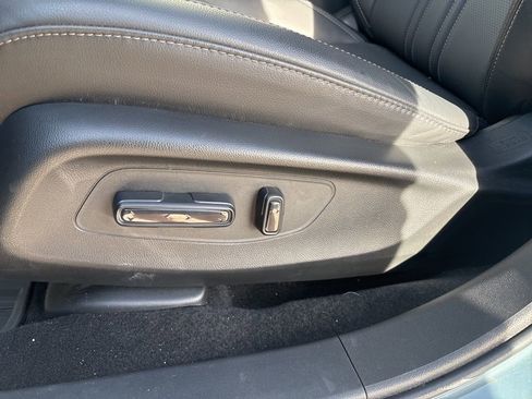 Used 2025 Honda HR-V EX-L image 13