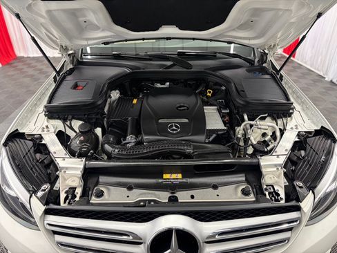 Used 2019 Mercedes-Benz GLC 300 4MATIC image 38