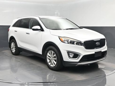 Used 2017 Kia Sorento EX w/ EX V6 Premium Package FWD image 8
