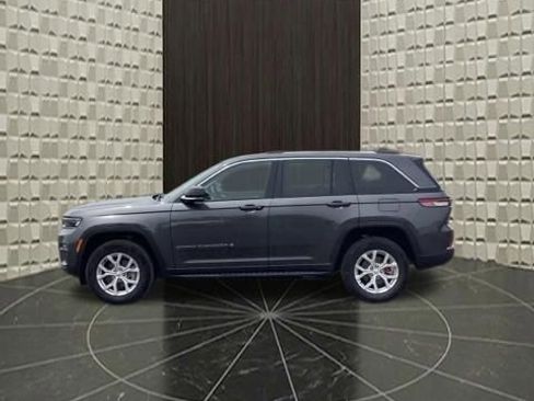 Used 2023 Jeep Grand Cherokee Limited w/ Luxury Tech Group II AWD/4WD image 8