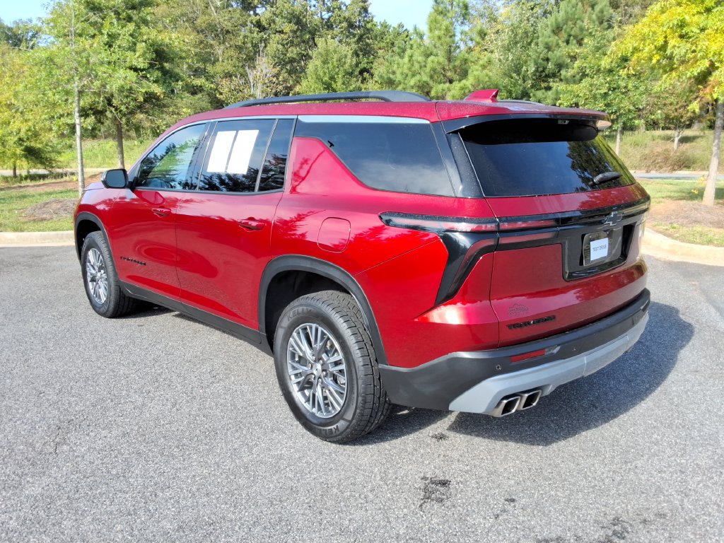 Certified 2026 Chevrolet Traverse LT w/ Driver Confidence Package FWD image 7