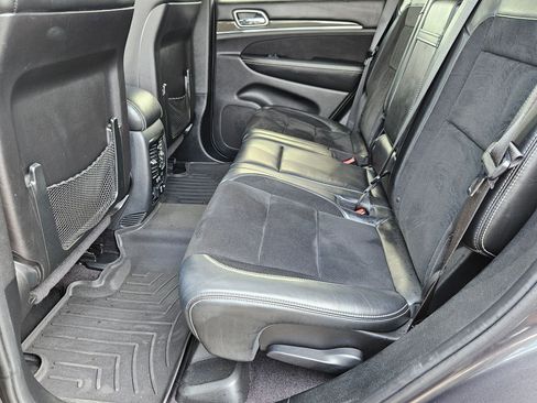 Used 2017 Jeep Grand Cherokee SRT AWD/4WD image 25