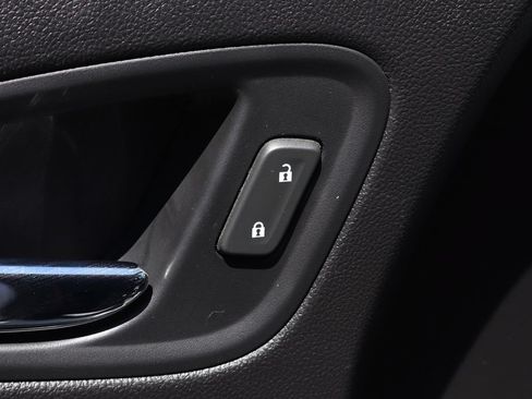 Used 2018 Chevrolet Colorado LT RWD image 19