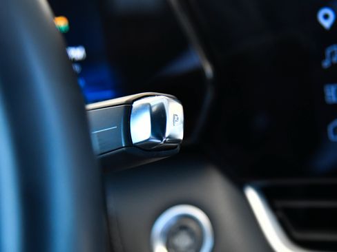 Used 2025 Chevrolet Equinox LT FWD image 30