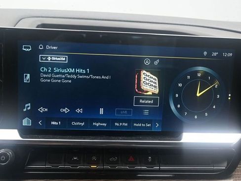 Used 2023 Chevrolet Silverado 1500 LT image 11