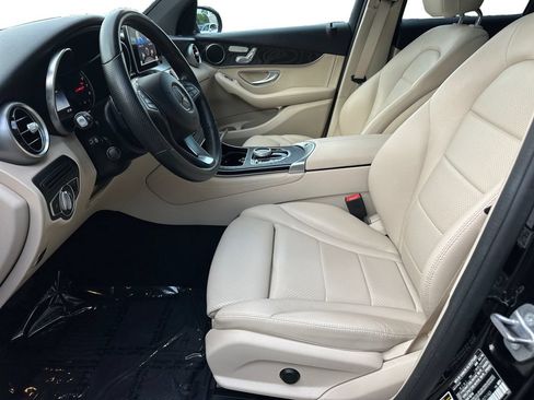 Used 2018 Mercedes-Benz GLC 300 4MATIC image 16