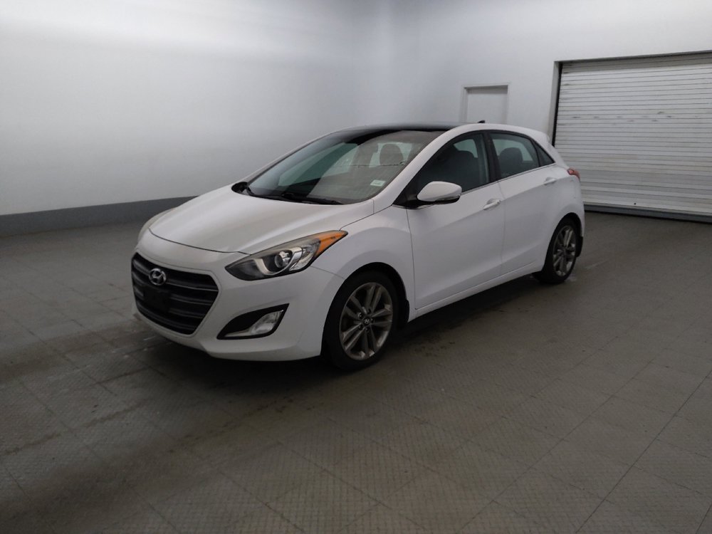 Used 2016 Hyundai Elantra GT w/ Option Group 03 FWD image 2