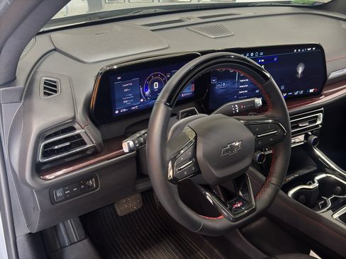 Used 2025 Chevrolet Traverse RS w/ LPO, Floor Liner Package AWD/4WD image 19