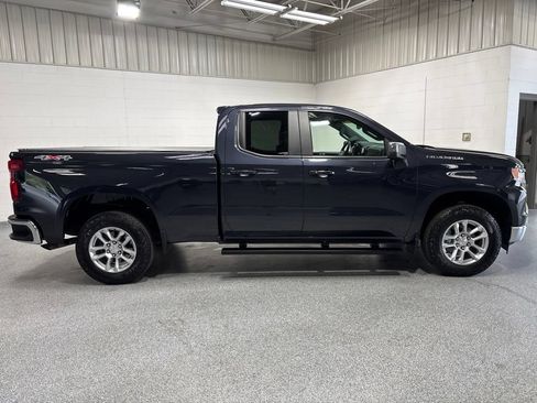 Used 2024 Chevrolet Silverado 1500 LT AWD/4WD image 8