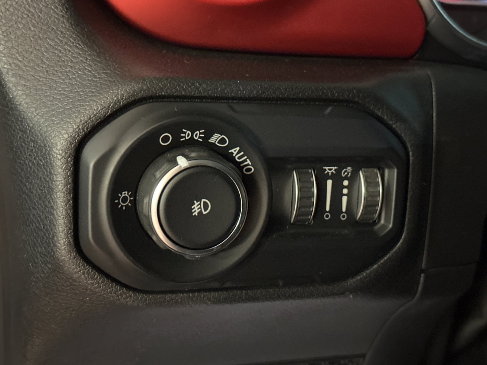 Used 2018 Jeep Wrangler Unlimited Rubicon AWD/4WD image 27