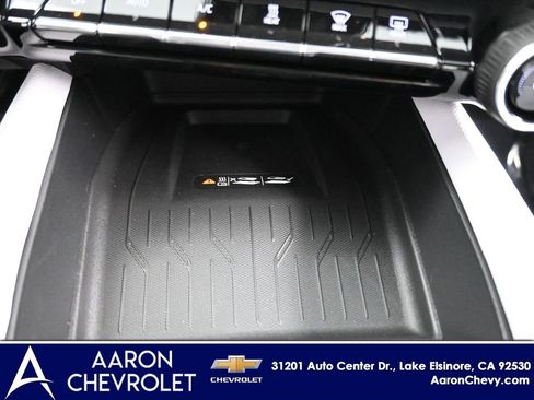 New 2026 Chevrolet Equinox EV LT image 14