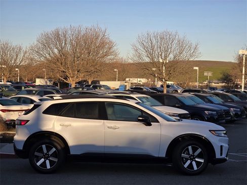 New 2026 Honda Prologue Touring image 3