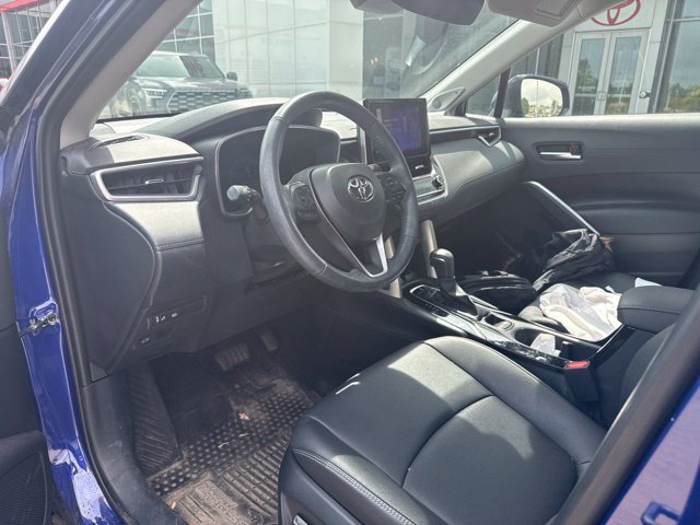 Used 2024 Toyota Corolla Cross XLE w/ Convenience Package AWD/4WD image 11
