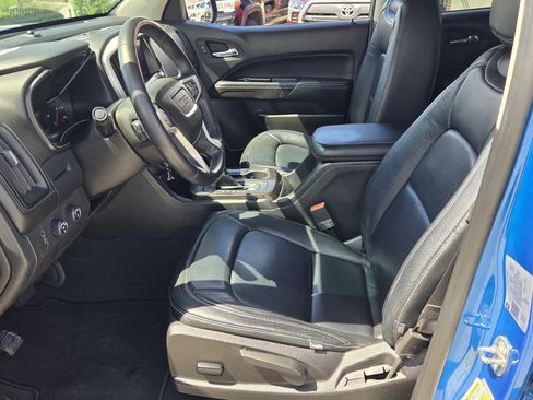 Used 2022 GMC Canyon Elevation w/ Driver Alert Package AWD/4WD image 4