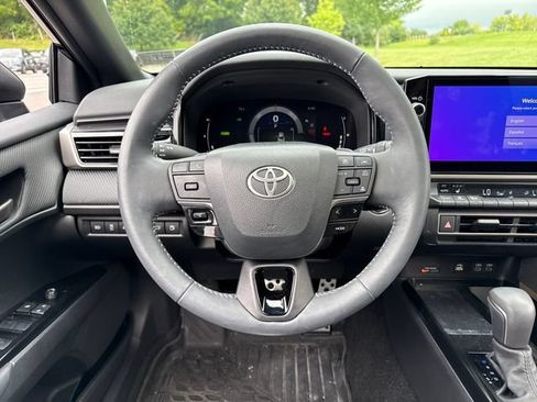 Used 2026 Toyota Camry SE w/ Multimedia Upgrade Package FWD image 20