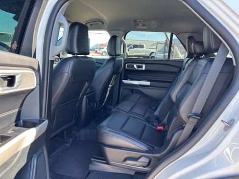 Used 2023 Ford Explorer XLT w/ Equipment Group 202A image 13