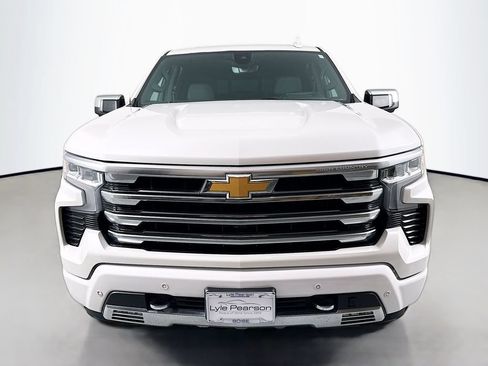 Used 2023 Chevrolet Silverado 1500 High Country w/ High Country Premium Package AWD/4WD image 6