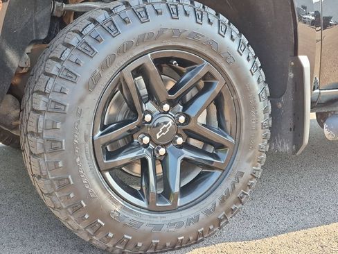 Used 2021 Chevrolet Silverado 1500 LT Trail Boss w/ Convenience Package II AWD/4WD image 22