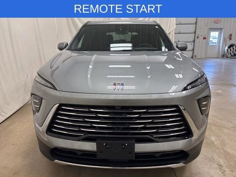 Used 2025 Buick Enclave Preferred image 9