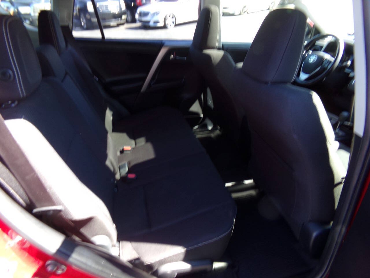 Used 2018 Toyota RAV4 XLE w/ Plus Extra Value Package AWD/4WD image 22