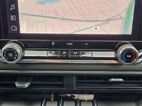 Used 2023 Chevrolet Colorado LT image 20