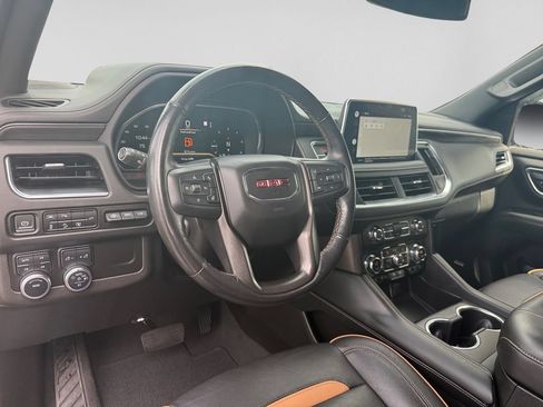 Used 2022 GMC Yukon XL AT4 w/ AT4 Premium Package AWD/4WD image 12