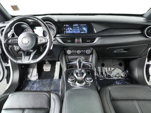Used 2022 Alfa Romeo Stelvio Sprint AWD/4WD image 17