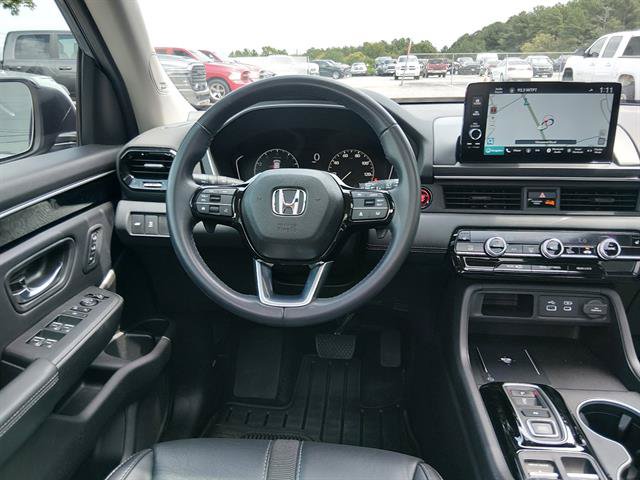 Used 2025 Honda Pilot Touring image 10