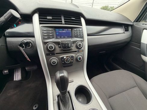 Used 2013 Ford Edge SE FWD image 11
