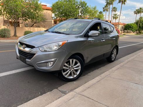 Used 2012 Hyundai Tucson Limited image 3