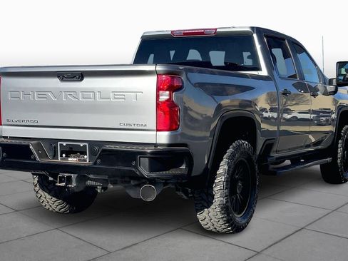 Used 2024 Chevrolet Silverado 2500 Custom w/ Custom Value Package image 12
