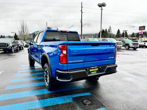 Used 2022 Chevrolet Silverado 1500 ZR2 w/ Technology Package image 5