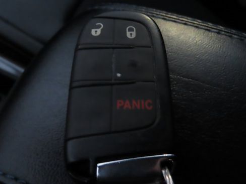 Used 2022 Jeep Compass Latitude image 36