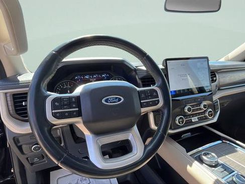 Used 2022 Ford Expedition Limited AWD/4WD image 13