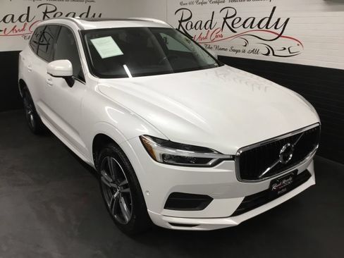 Used 2018 Volvo XC60 T5 Momentum w/ Vision Package AWD/4WD image 2