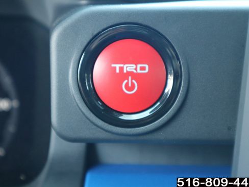 Used 2026 Toyota Tacoma TRD Off-Road image 25