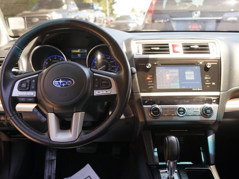 Used 2017 Subaru Outback 3.6R Limited AWD/4WD image 18